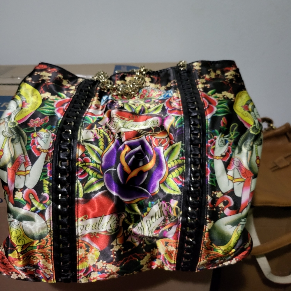 Large purse with gold chain